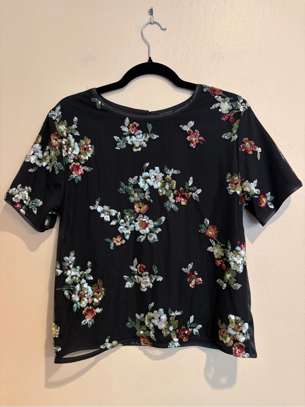 Worthington Black Short Sleeve Top w/ Romantic Sequin Floral Embroidery, Small